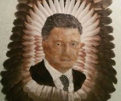 Портрет Порошенко из перьев продают за 4 тыс. грн. Фото