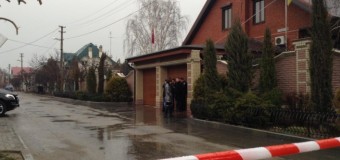 Дом застреленного регионала Пеклушенко забит следователями. Фото