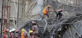 В Бангладеш рухнуло здание: под завалами находятся люди. Фото