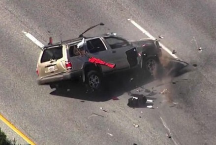 ​Калифорниец уничтожил свою машину, когда убегал от полиции. Видео