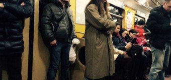 Петербургские модники шокировали посетителей метро. Фото