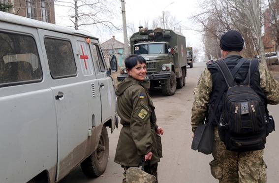 АТО в лицах: с украинскими военными на передовой воюет Боевая Кнопка. Фото