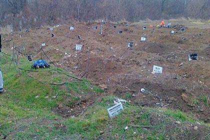 Под Ростовом нашли новое огромное кладбище с российскими солдатами. Фото