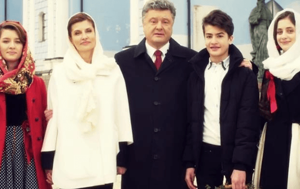 Президент поздравил Украину с Пасхой. Видео