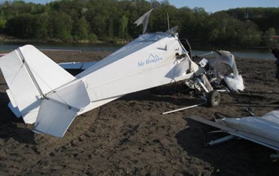 В Киеве разбился легкомоторный самолет. Фото