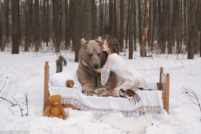 Сеть «взорвали» российские модели, позирующие в обнимку с медведями. Фото