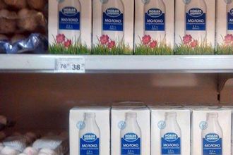 В оккупированном Донецке молоко продают по цене алкоголя. Фото