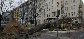 Мощный ураган в Германии забрал жизни как минимум  9 людей. Фото