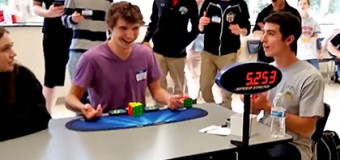 В США подросток собрал кубик Рубика за 5,25 секунды. Видео