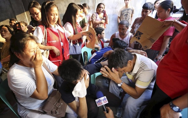 На Филиппинах жертвами пожара на обувной фабрике стали 58 человек. Видео