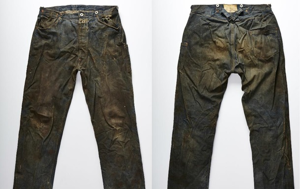 Levi’s показала самые старые джинсы 142-летней давности. Фото