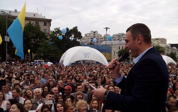 Кличко назвал песню «Києве мій» гимном Украины. Видео