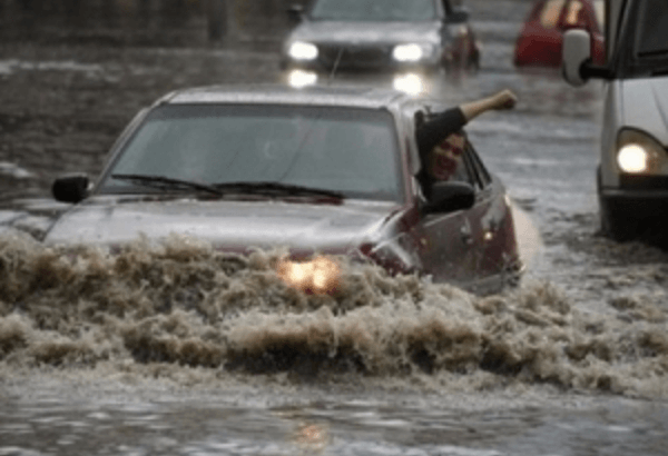 Из-за потопа в Москве объявлен предпоследний уровень опасности. Фото