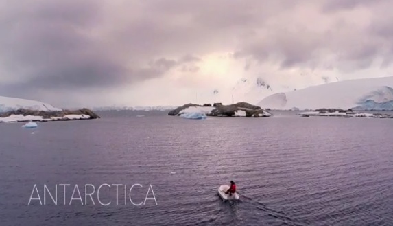 Режиссер показал Антарктиду с высоты птичьего полета. Видео