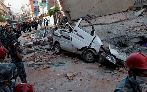 Новое землетрясение в Непале унесло 57 жизней. Видео