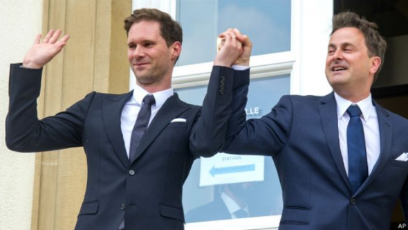 Европейский премьер-министр женился на своем друге. Фото