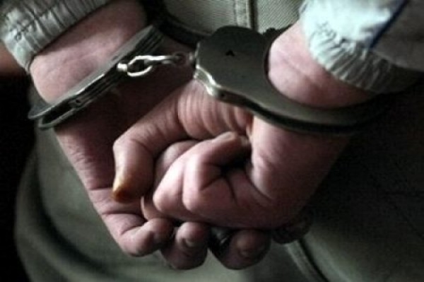 В Киеве арестовали мужчину, который преследовал детей с молотком