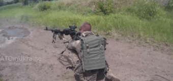 Боец «Азова» испытывает пехотный комплекс «Хищник». Видео