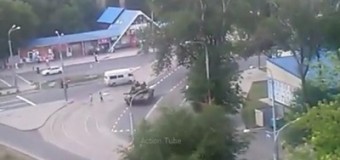 В Донецке засняли очередную колонну российских танков. Видео