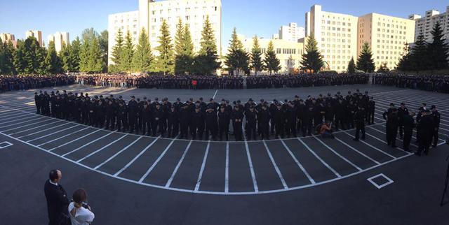 В Киеве представили будущих руководителей новой патрульной службы. Видео