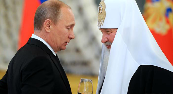 Сеть «разрывает» сообщение от главы РПЦ Кирилла к Путину. Фото