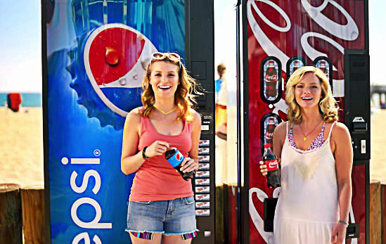 «Pepsi» прикольнулась над «Coca-Cola». Видео