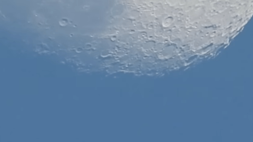 Рекордный оптический зум показал Луну вблизи. Видео