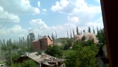 Бойцы АТО сняли на видео ожесточенный обстрел своих позиций в Песках