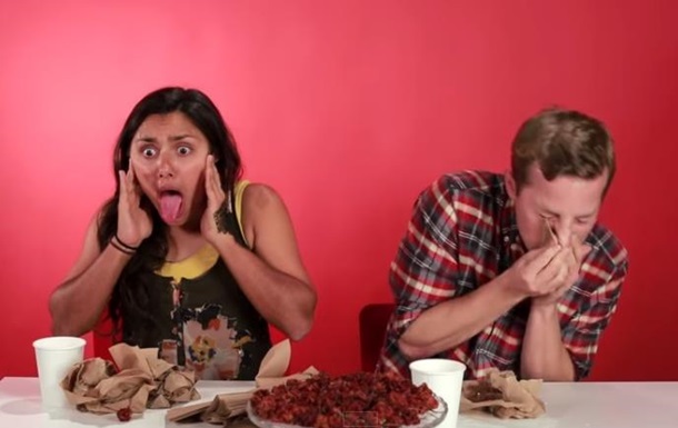 Видео, собравшее миллион просмотров: реакция людей на красный перец