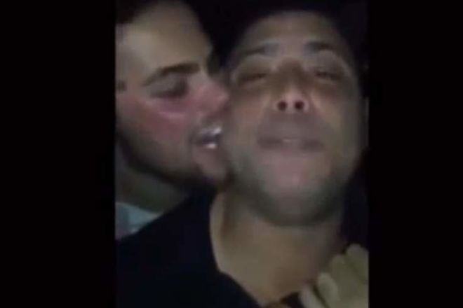 Сеть «шокировал» ролик, на котором Роналдо целует мужчина. Видео