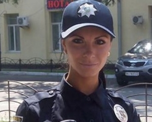 Украинская полицейская стала звездой сети. Видео