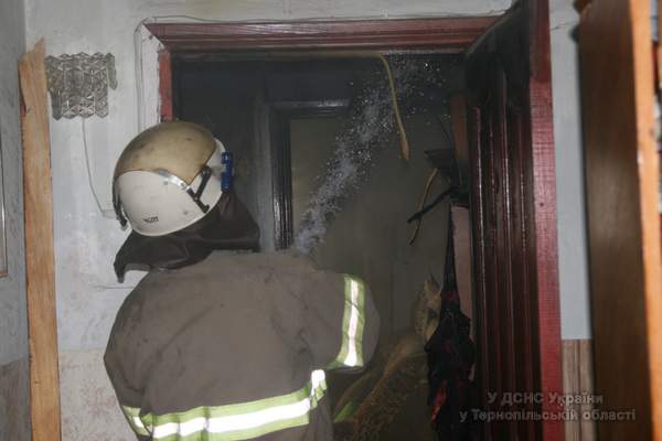 В Тернополе горела многоэтажка. Видео