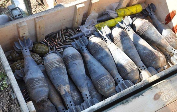 Саперы уничтожили более ста мин под Мариуполем. Фото