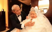 84-летний романтик удивил сеть необычным признанием в любви. Видео