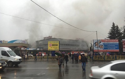 В Ужгороде горел универмаг. Видео