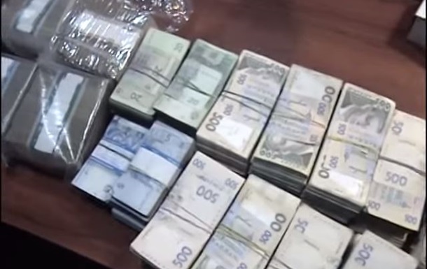 В Днепропетровске СБУ накрыла незаконный обменник. Видео