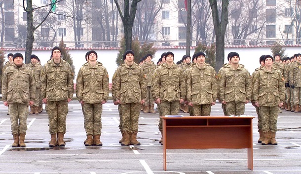 Военные вузы досрочно выпустили курсантов. Фото