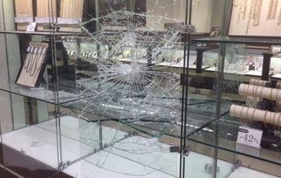 В Запорожье ограбили ювелирный магазин. Фото
