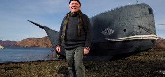 Отчаянный путешественник на «ките» намерен пересечь Атлантику. Фото