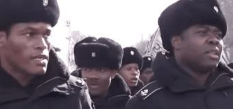 Темнокожих моряков «Нахимовки» заставили петь гимн Севастополя. Видео