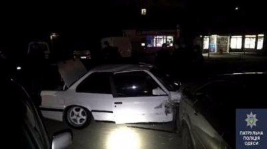 В Одессе пьяный водитель протаранил 5 автомобилей