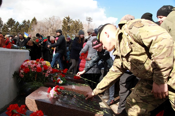 В Кривом Роге открыли памятник погибшим в АТО. Видео