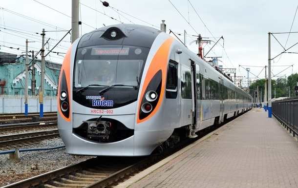 В Киевской области остановили поезд, опасаясь угрозы подрыва