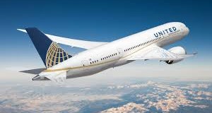 Самолет United Airlines не долетел до места назначения из-за йога на борту