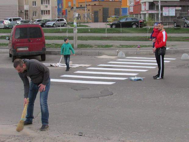 В Киеве появился handmade-пешеходный переход