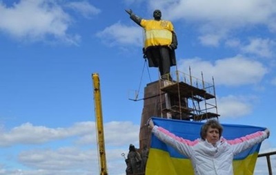 В Украине развенчали 800 памятников