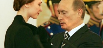 Сеть «взорвала» новая карикатура: подарки Путина женщинам. Фото