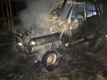 В Закарпатской области сгорели 4 авто. Фото
