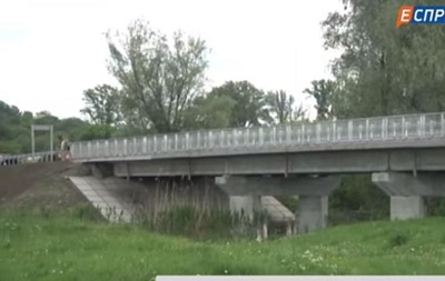 На Донеччине открыли мост после ремонта