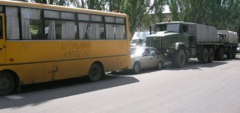 В Николаеве военный грузовик попал в ДТП. Фото